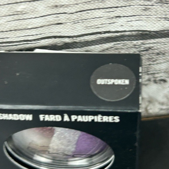 MAC cosmetics eyeshadow bundle - Shades: Outspoken & Sea & Sky - discontinued - Picture 6 of 6